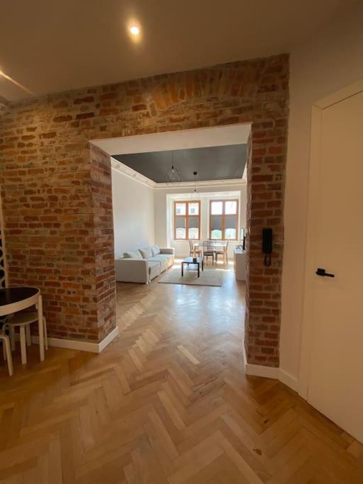 Wyjatkowy Apartament Blisko Rynku Apartment Wroclaw Bagian luar foto